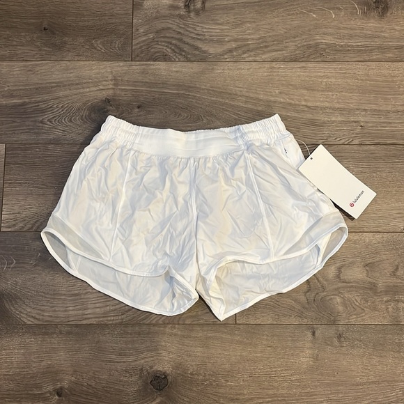 Lululemon Hotty Hot Short 4” Lined - Picture 5 of 7